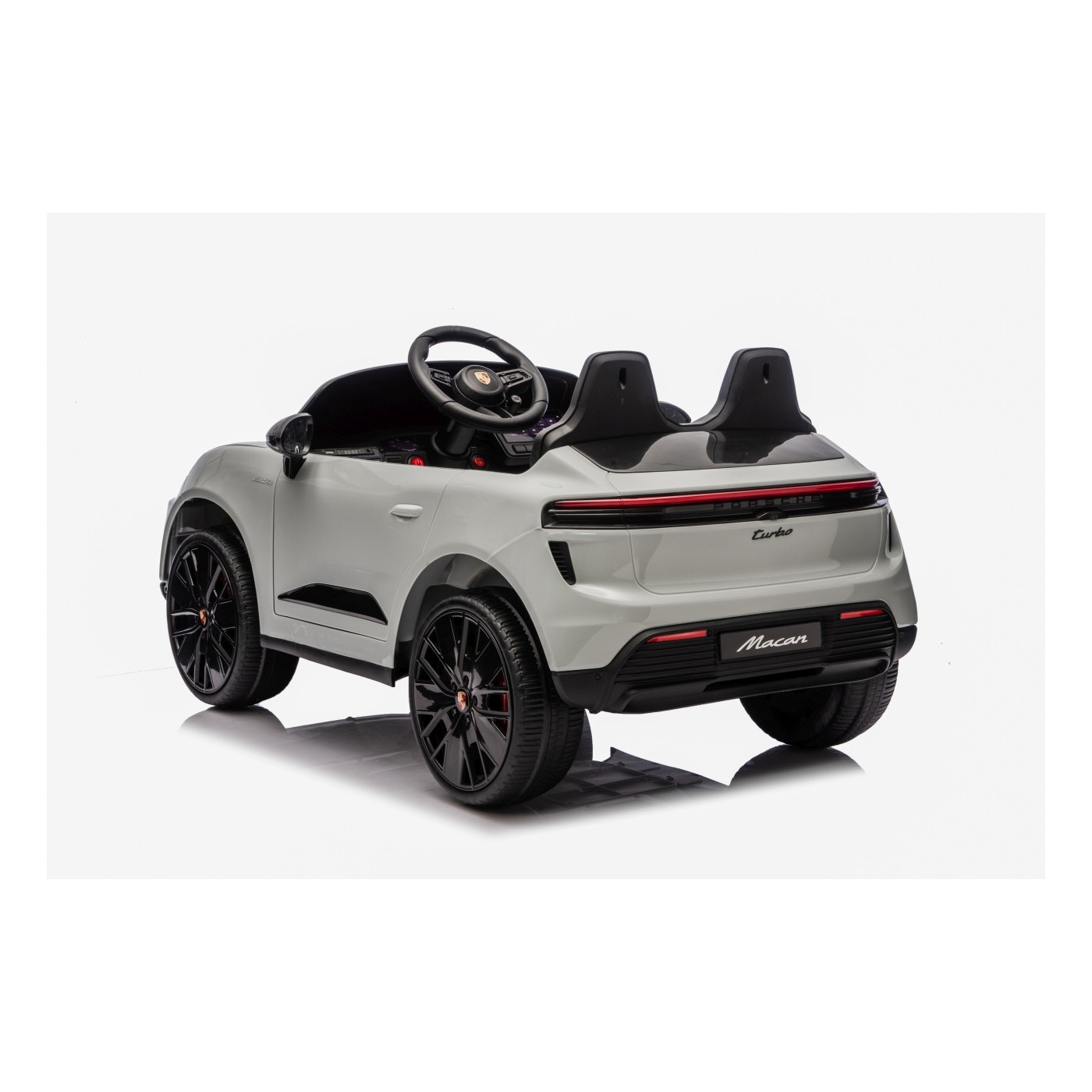 Vozidlo Porsche Macan sivá