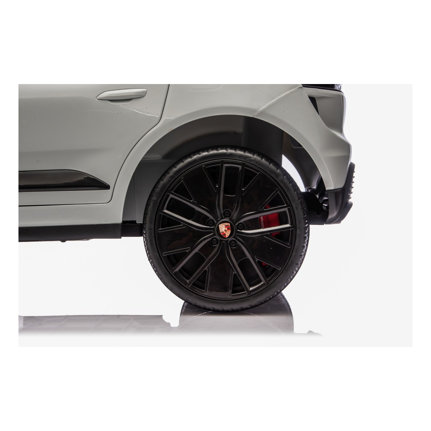 Vozidlo Porsche Macan sivá