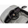 Vozidlo Porsche Macan sivá