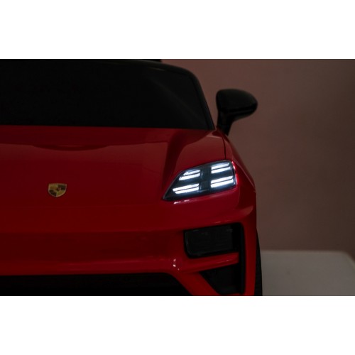 Červené vozidlo Porsche Macan