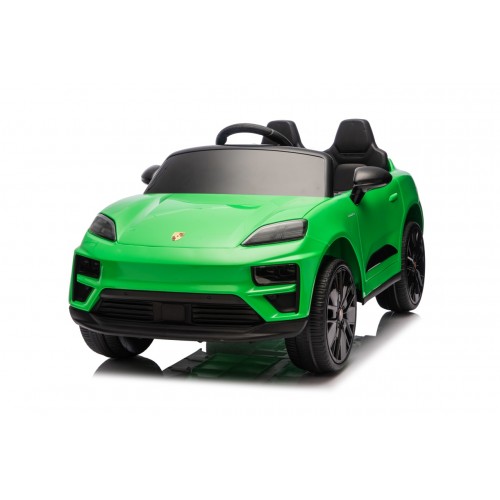 Zelené vozidlo Porsche Macan