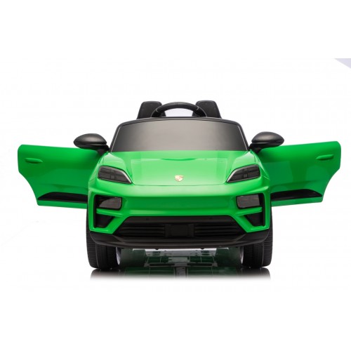 Zelené vozidlo Porsche Macan