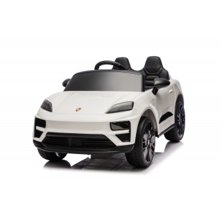 Porsche Macan biele vozidlo