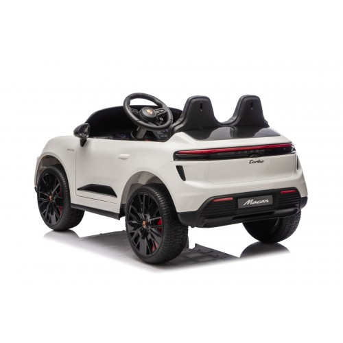 Porsche Macan biele vozidlo