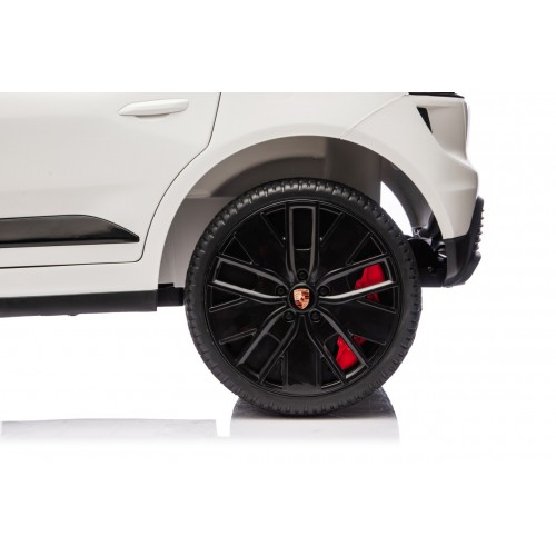 Porsche Macan biele vozidlo