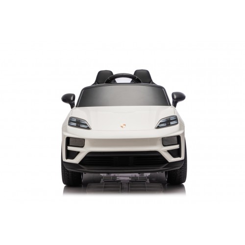 Porsche Macan biele vozidlo