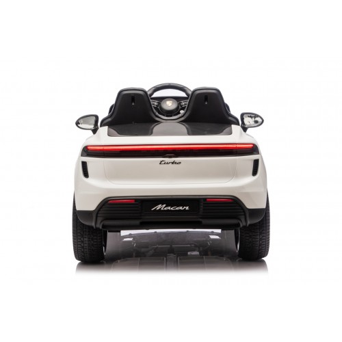Porsche Macan biele vozidlo