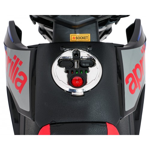 Motor vozidla Aprilia RX modrý