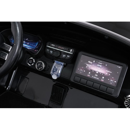 Vozidlo Mercedes Benz GT63 AMG čierne