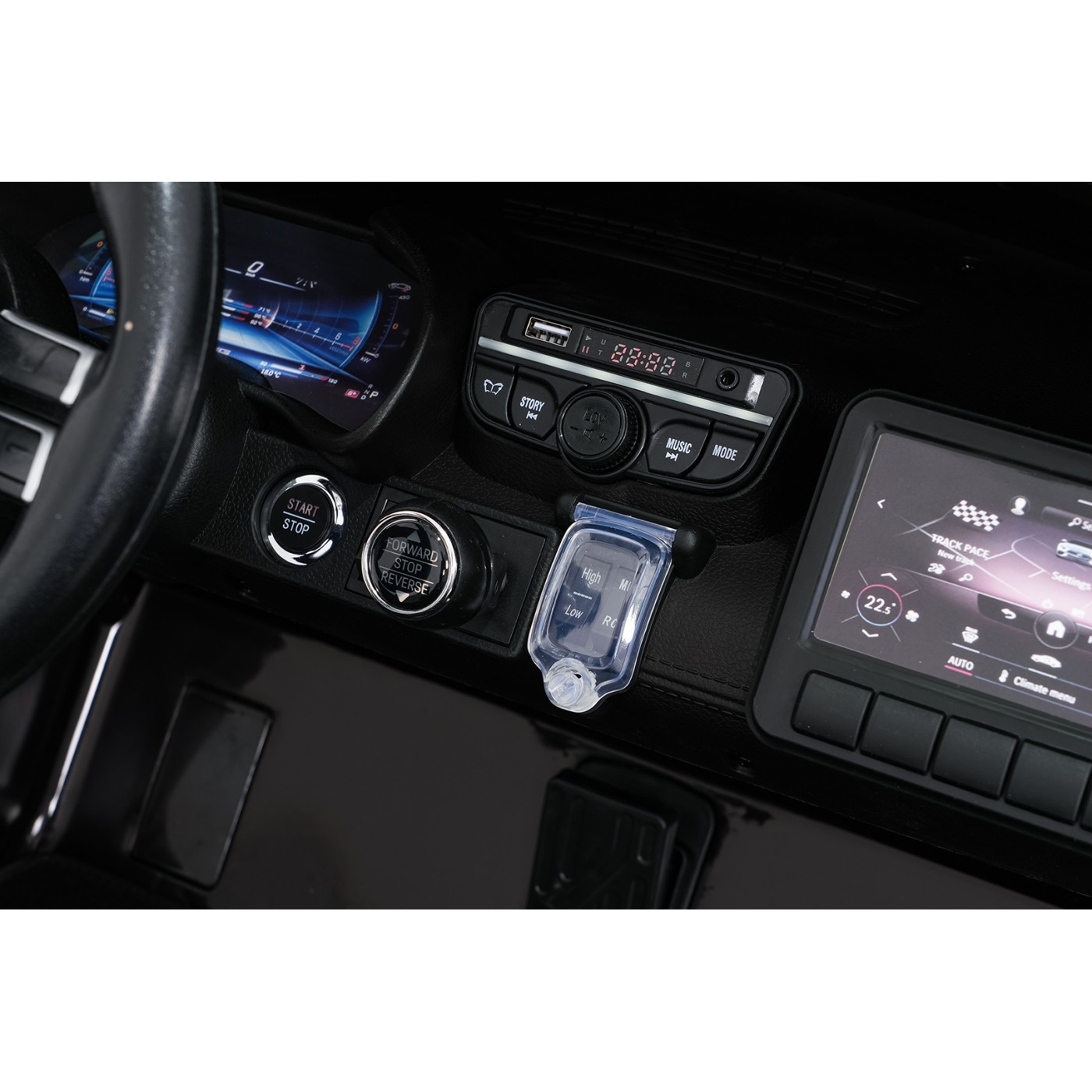 Vozidlo Mercedes Benz GT63 AMG čierne