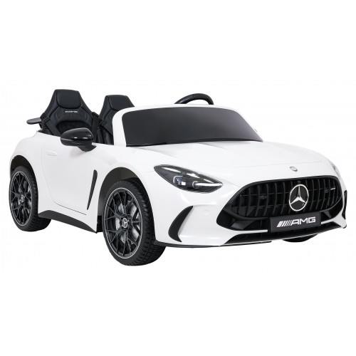 Vozidlo Mercedes Benz GT63 AMG bielej farby