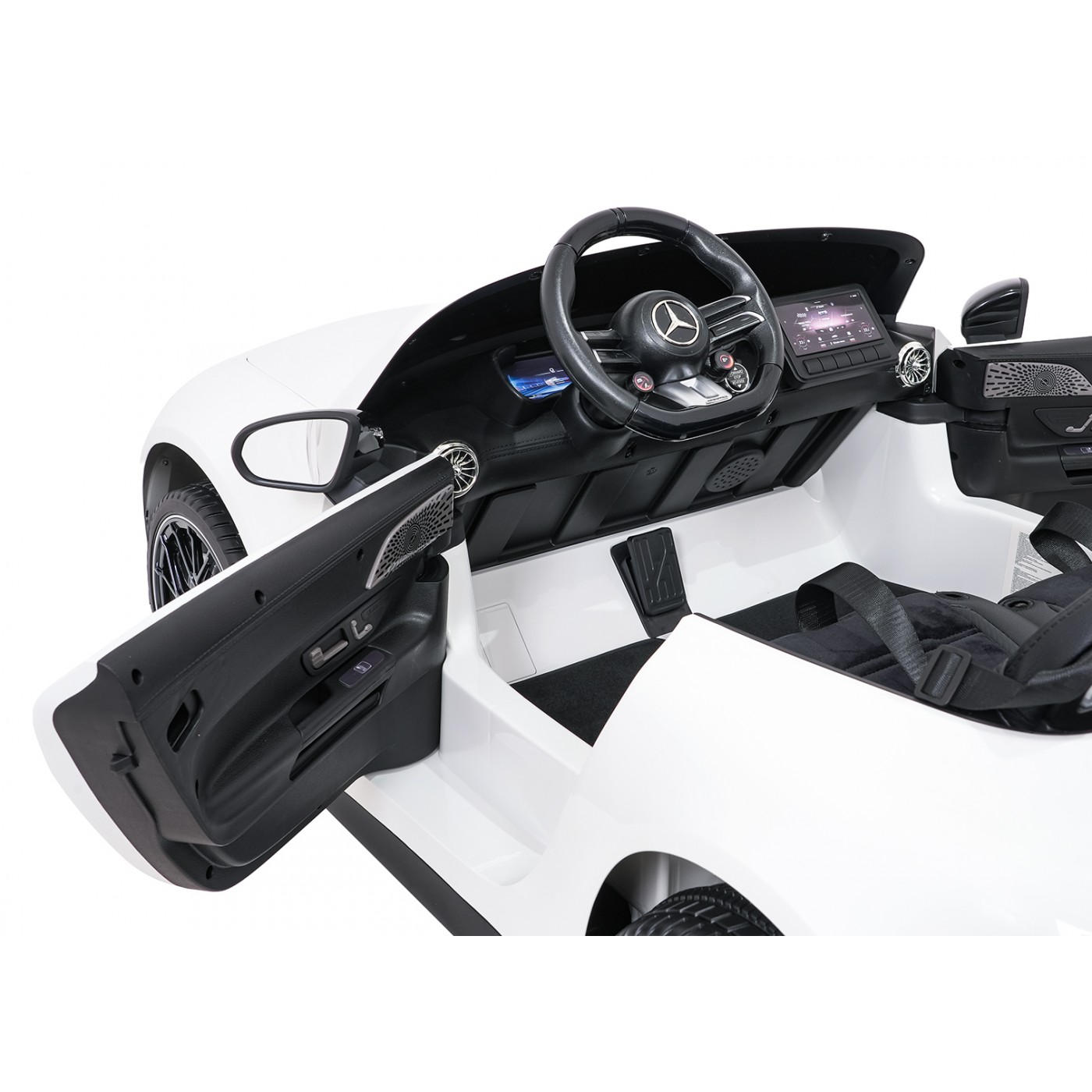 Vozidlo Mercedes Benz GT63 AMG bielej farby