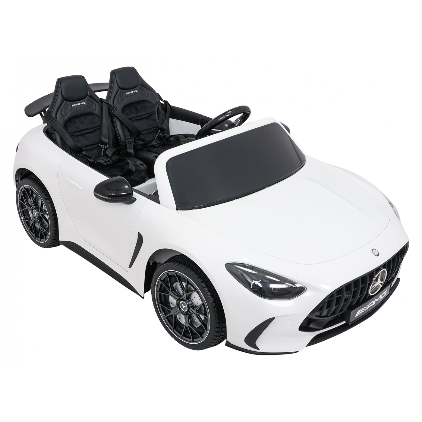 Vozidlo Mercedes Benz GT63 AMG bielej farby