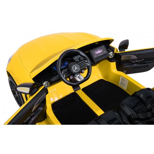Vozidlo Mercedes Benz GT63 AMG žlté