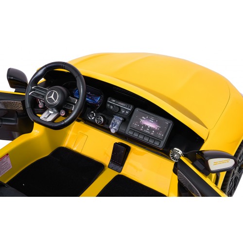 Vozidlo Mercedes Benz GT63 AMG žlté