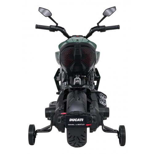 Motor vozidla Ducati Diavel x Bentley Green