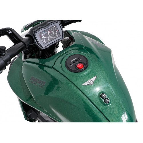 Motor vozidla Ducati Diavel x Bentley Green