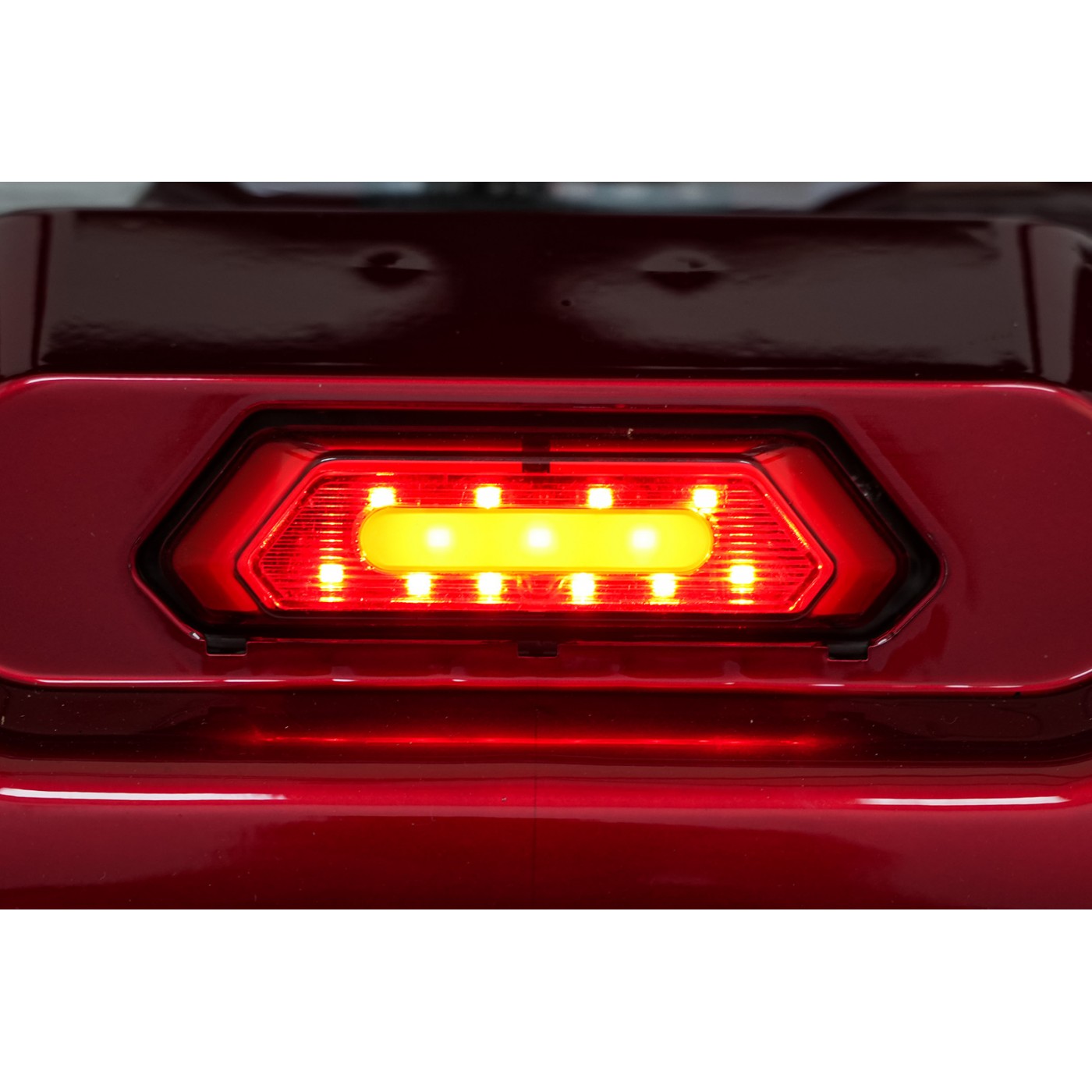 Elektrická kolobežka EasyGo Red so štyrmi kolesami pre seniorov