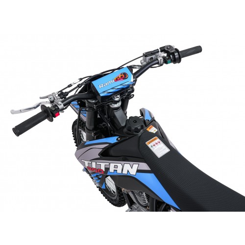 Vozidlo TITAN 300cc s modrým spaľovacím motorom