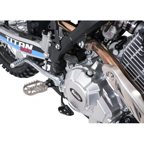 Vozidlo TITAN 300cc s modrým spaľovacím motorom