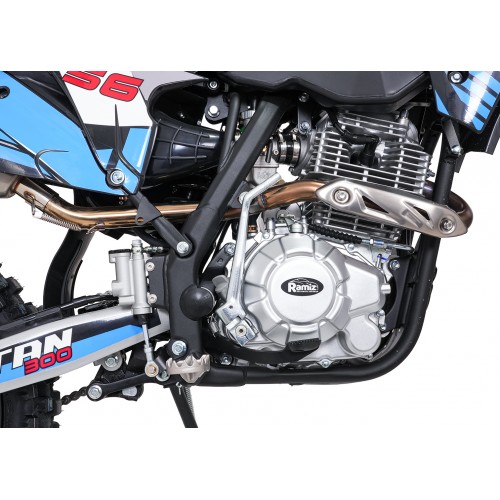 Vozidlo TITAN 300cc s modrým spaľovacím motorom