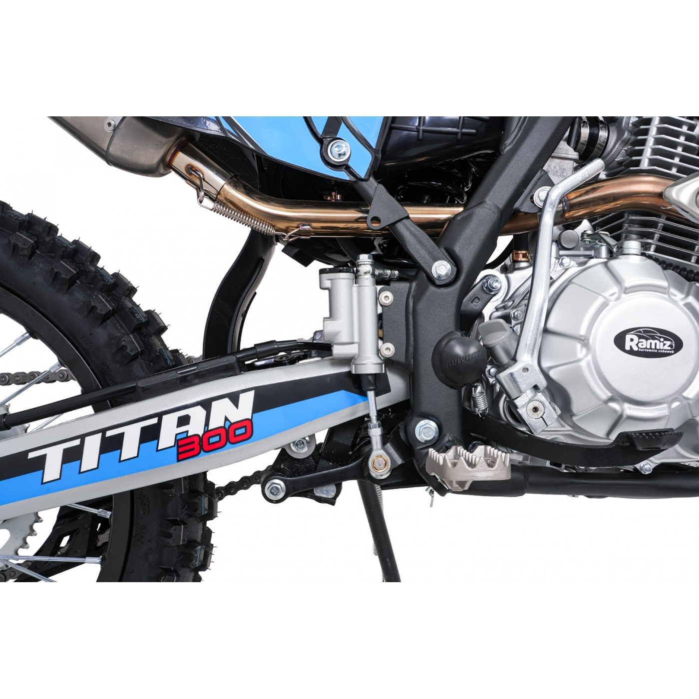 Vozidlo TITAN 300cc s modrým spaľovacím motorom