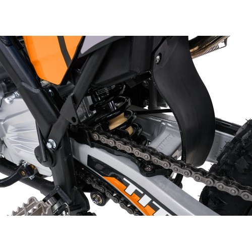 Vozidlo s oranžovým spaľovacím motorom TITAN 300cc