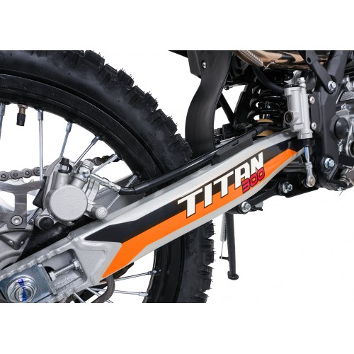 Vozidlo s oranžovým spaľovacím motorom TITAN 300cc