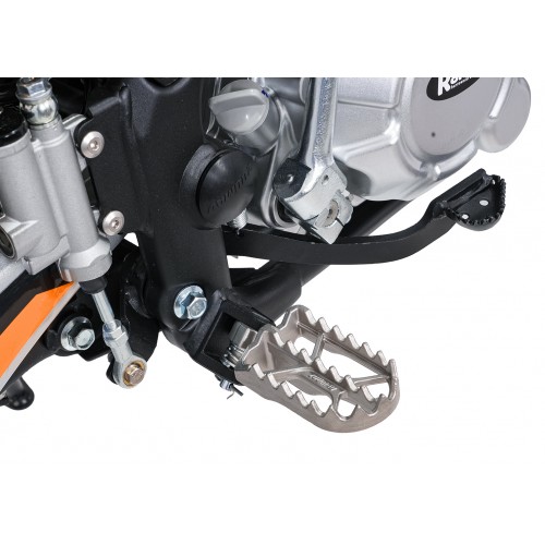 Vozidlo s oranžovým spaľovacím motorom TITAN 300cc