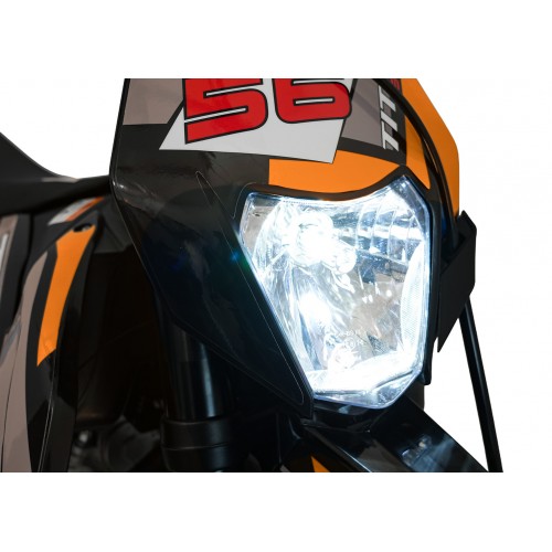 Vozidlo s oranžovým spaľovacím motorom TITAN 300cc