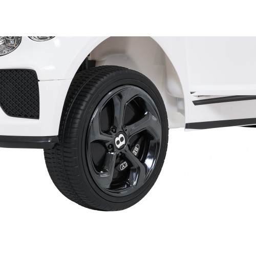 Bentley Bentayga S biele vozidlo
