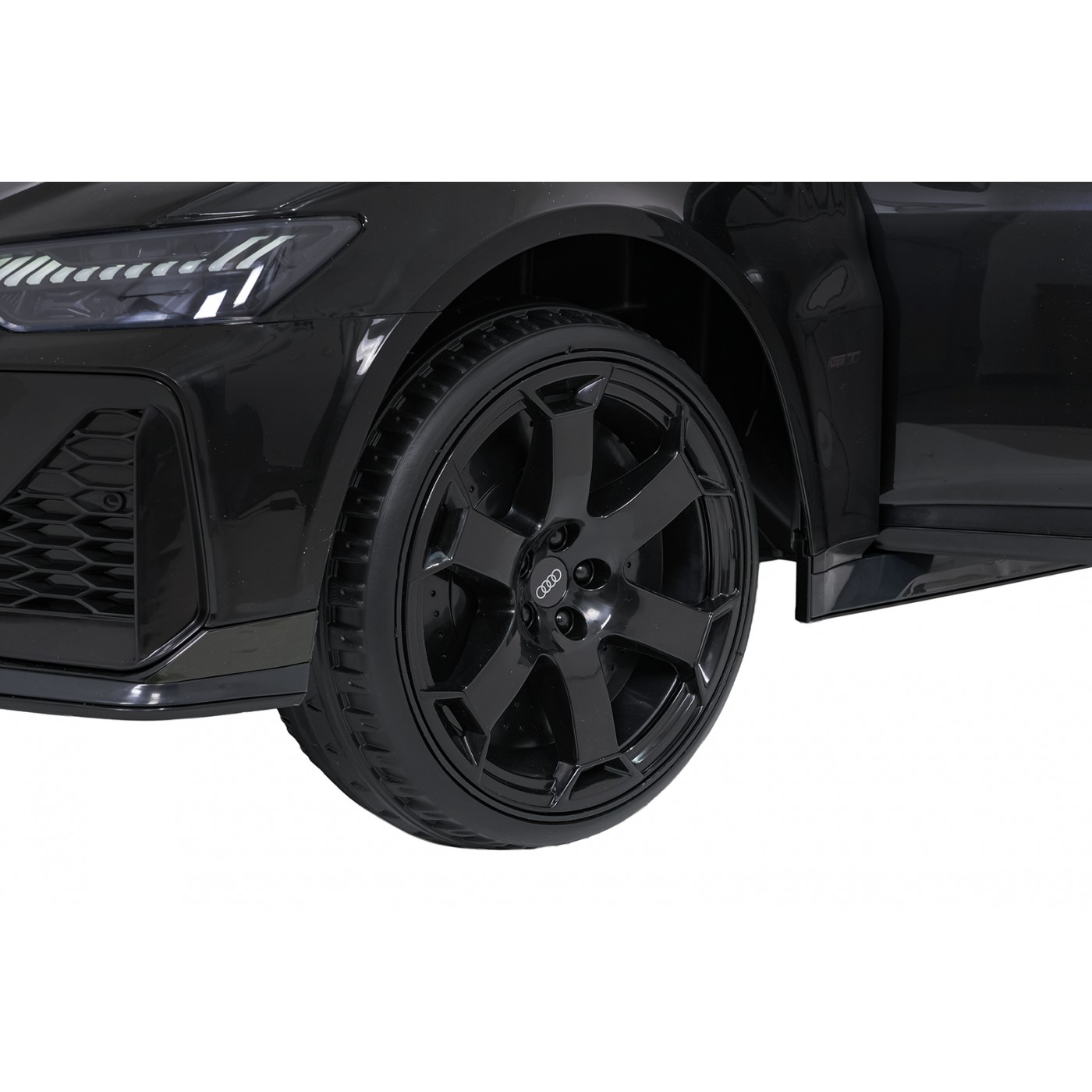 Audi RS6 Avant GT čierne