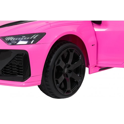 Ružové vozidlo Audi RS6 Avant GT