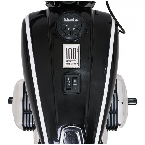 Motor vozidla BMW R18 Čierna