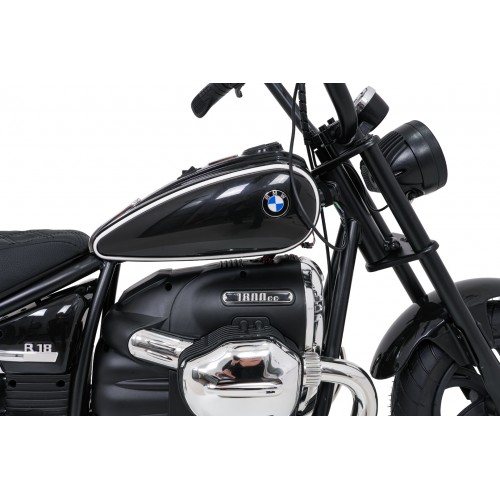Motor vozidla BMW R18 Čierna