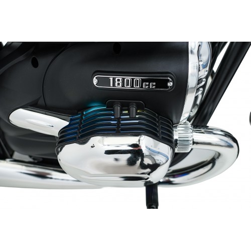Motor vozidla BMW R18 Čierna
