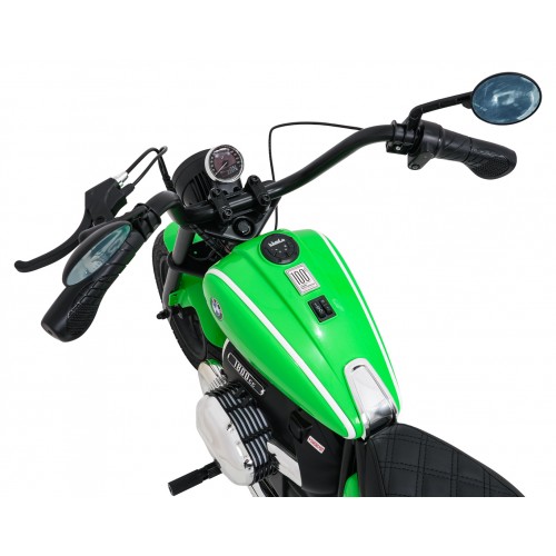 Motor vozidla BMW R18 zelený