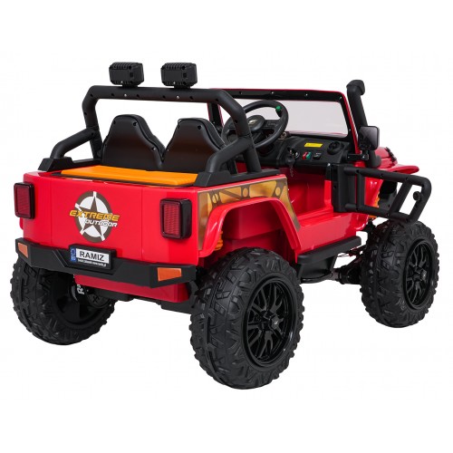 Červené vozidlo Jeep Monster