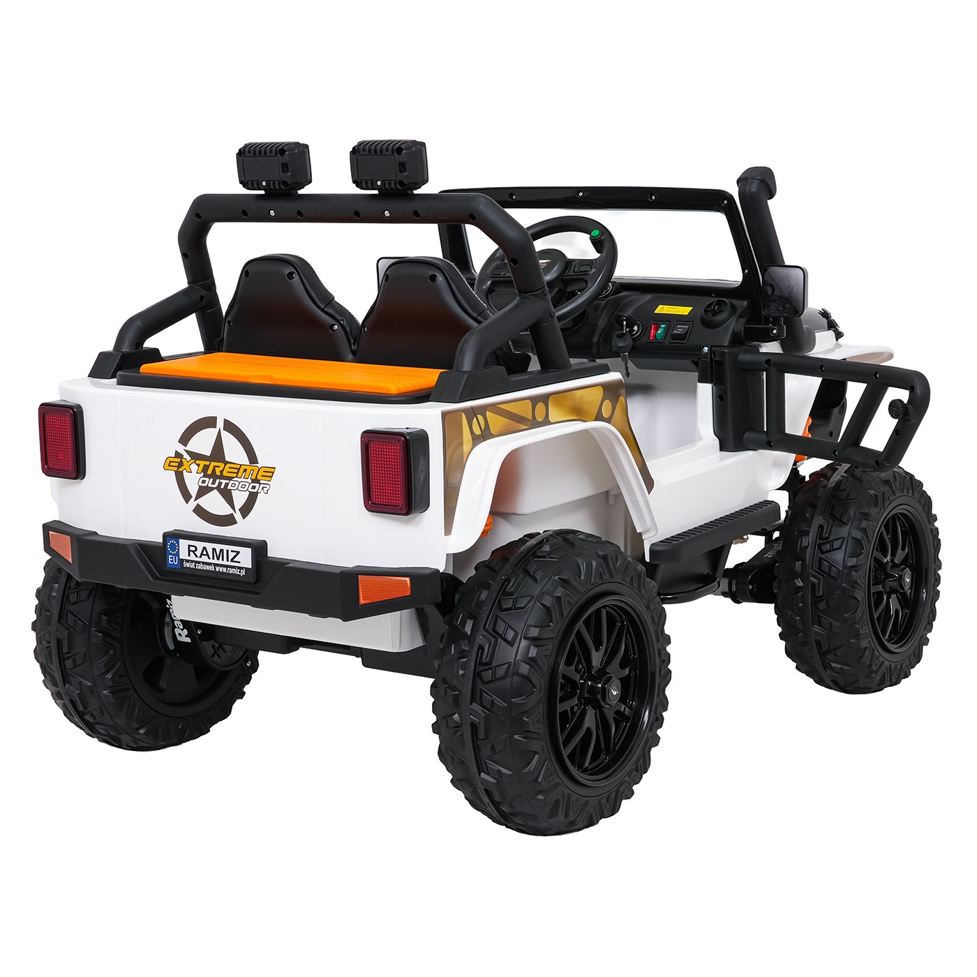 Biele vozidlo Jeep Monster
