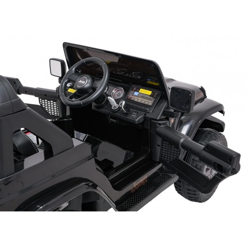 Jeep Wrangler Rubicon LIFT čierne vozidlo