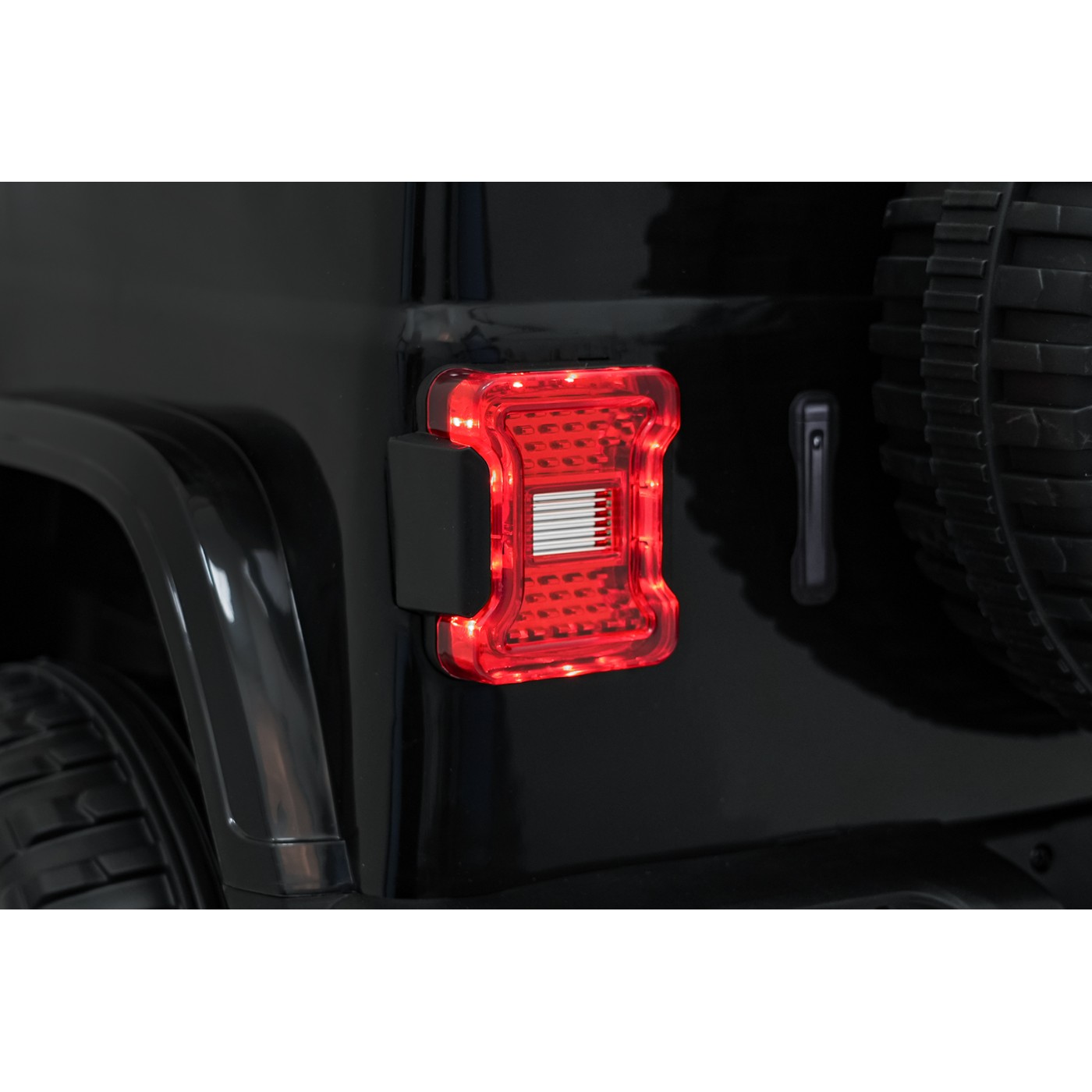 Jeep Wrangler Rubicon LIFT čierne vozidlo