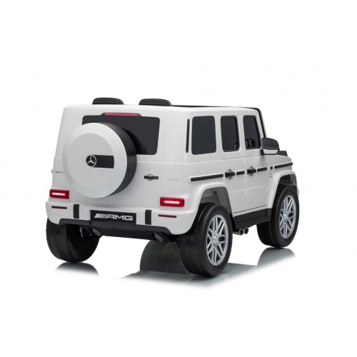 Mercedes G63 AMG biele vozidlo