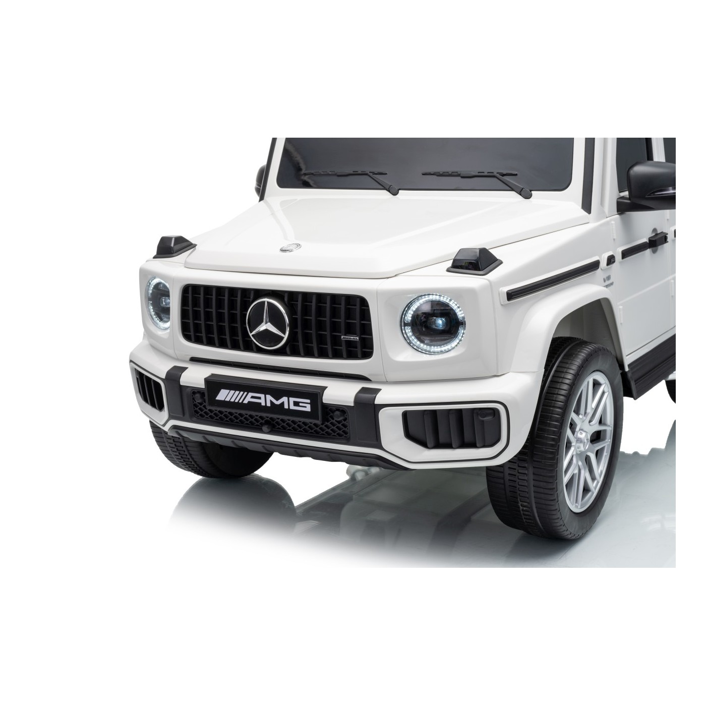 Mercedes G63 AMG biele vozidlo