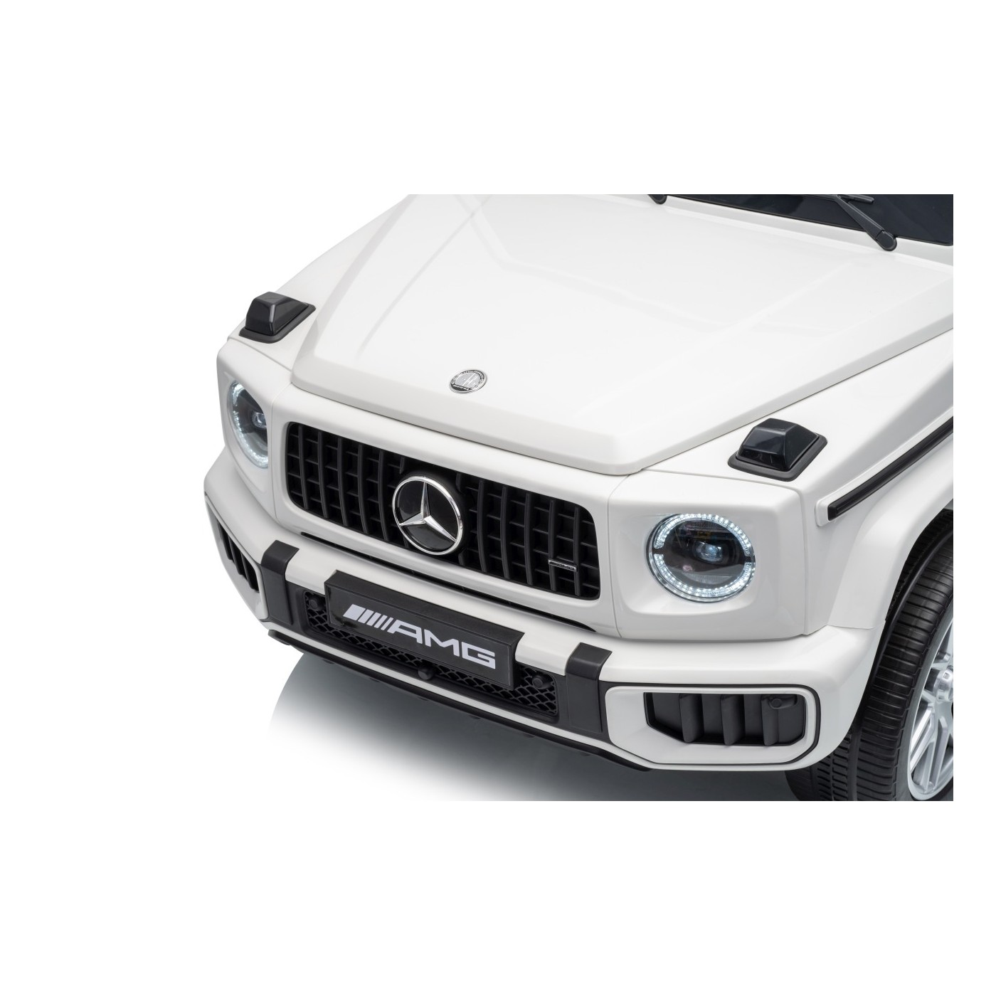 Mercedes G63 AMG biele vozidlo