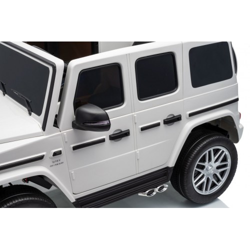 Mercedes G63 AMG biele vozidlo