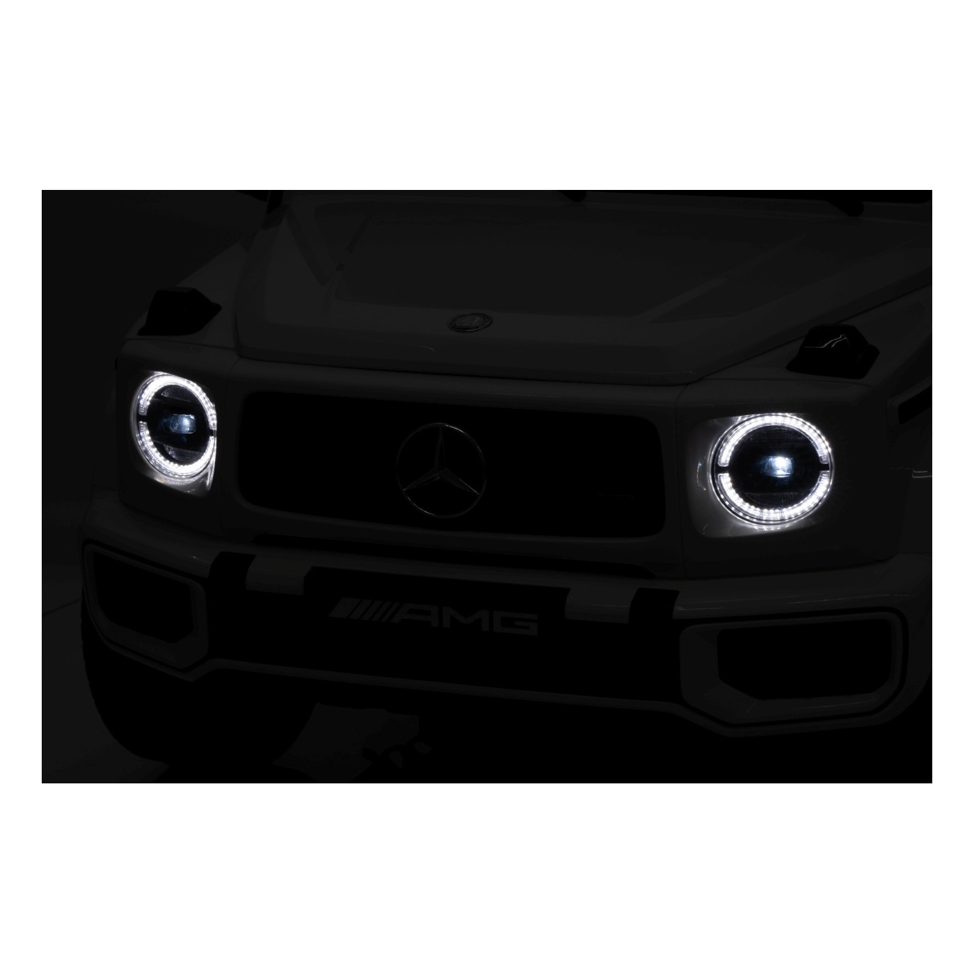 Mercedes G63 AMG biele vozidlo