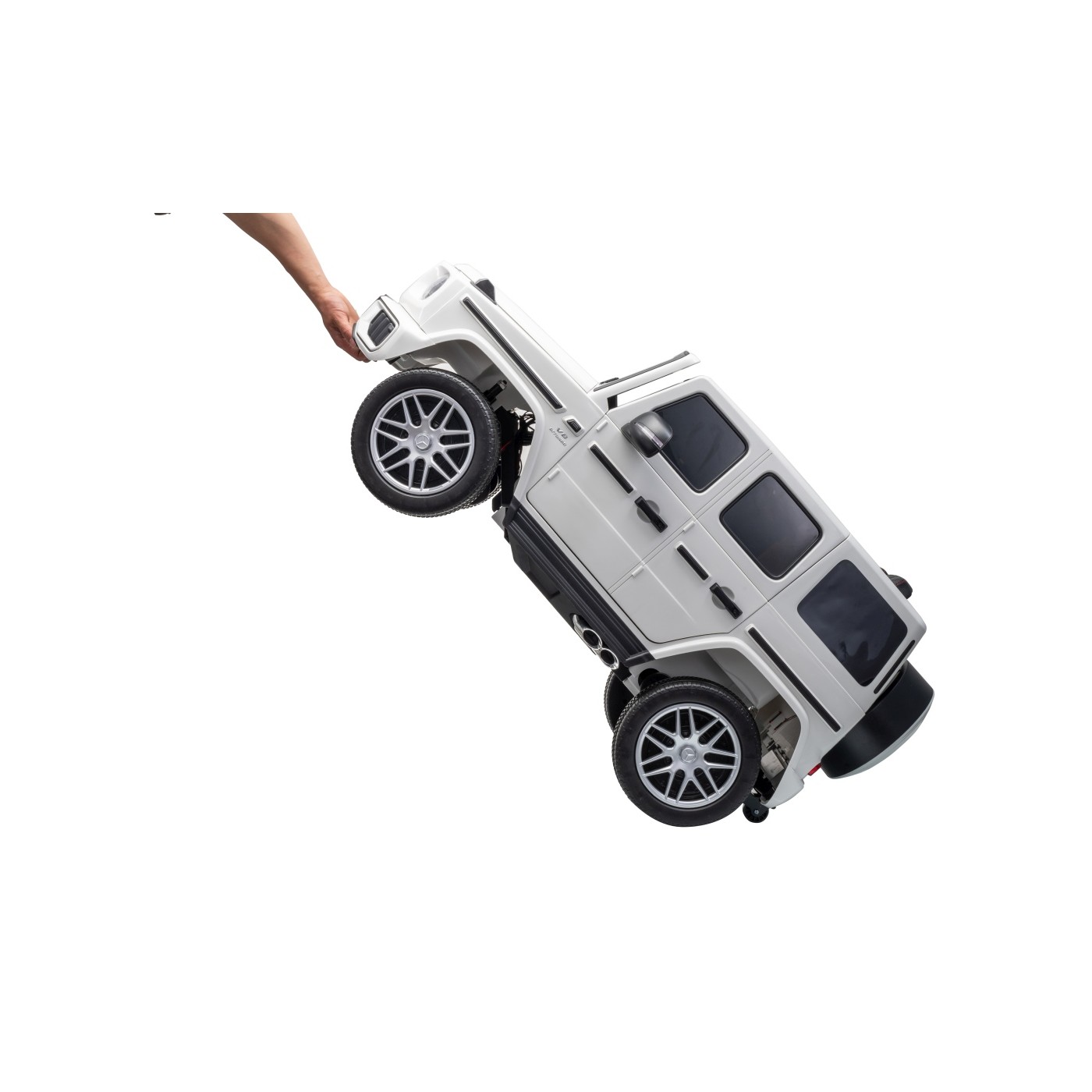 Mercedes G63 AMG biele vozidlo