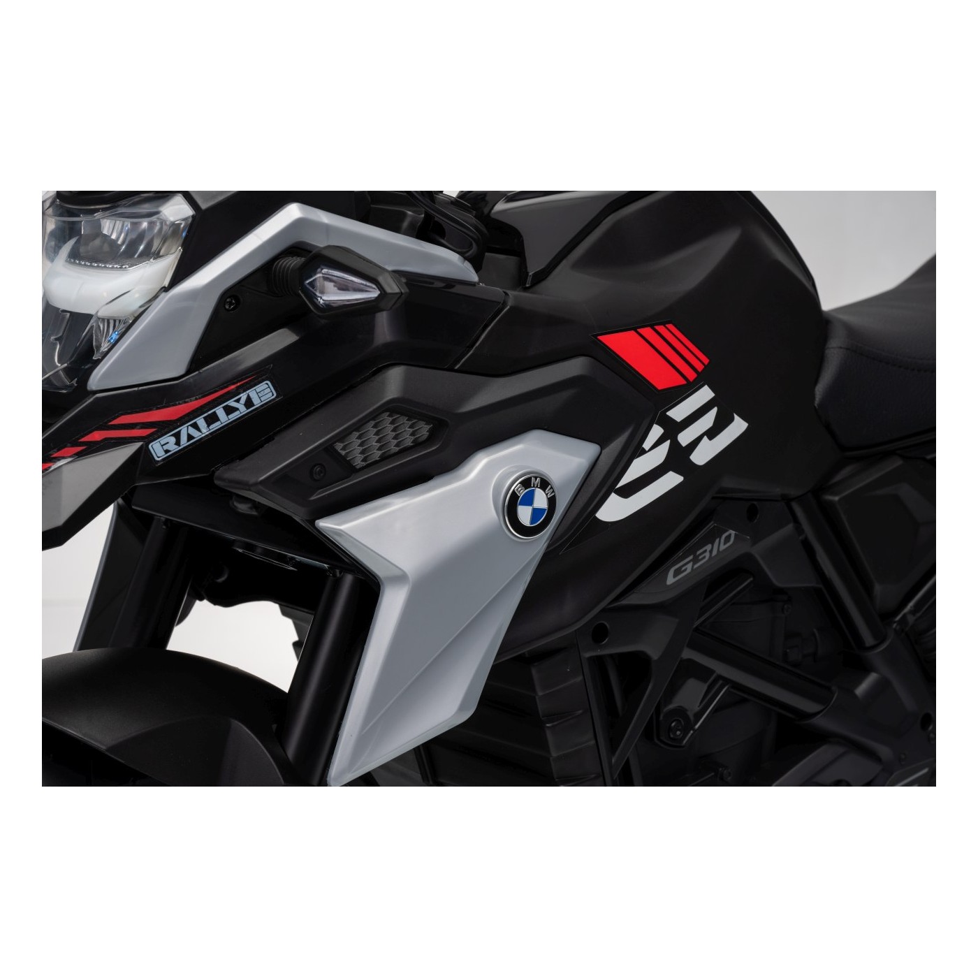 Motor vozidla BMW G310GS čierny