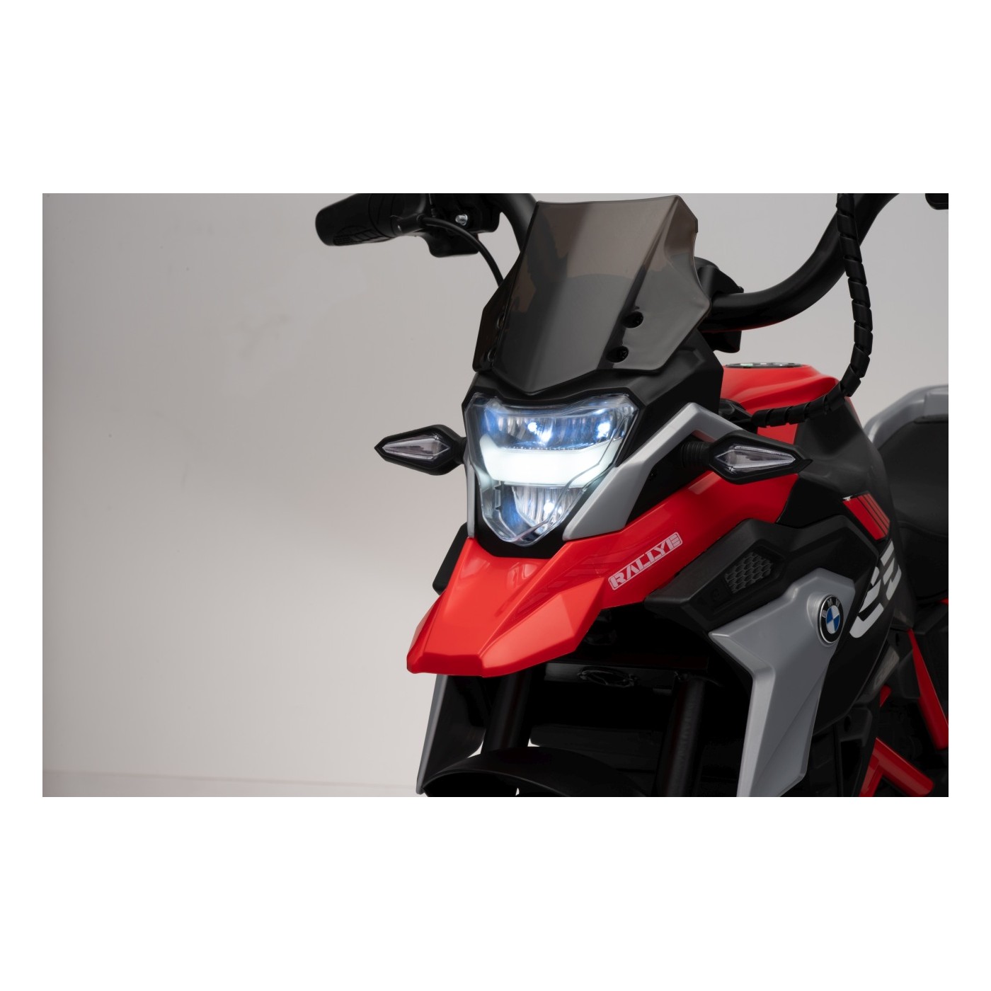 Motor vozidla BMW G310GS Červený