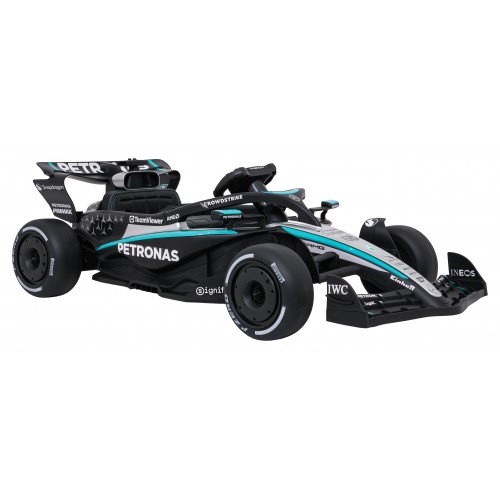 Vozidlo AMG PETRONAS F1 Čierne pretekárske auto